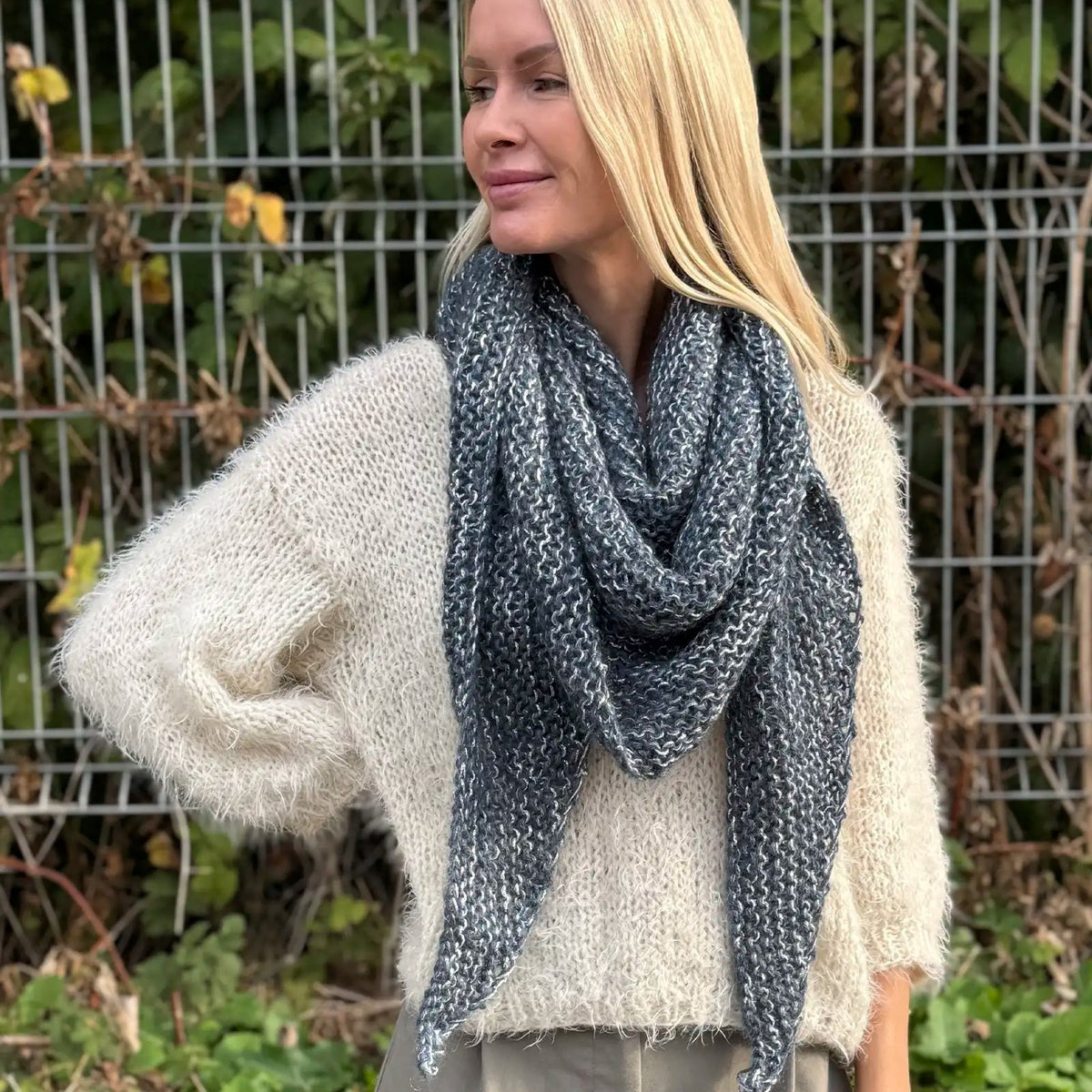 couleur Blå — SilkeSky™ Strikkekit – blødt mohair-sjal til begyndere, inkl. opskrift og 8 nøgler