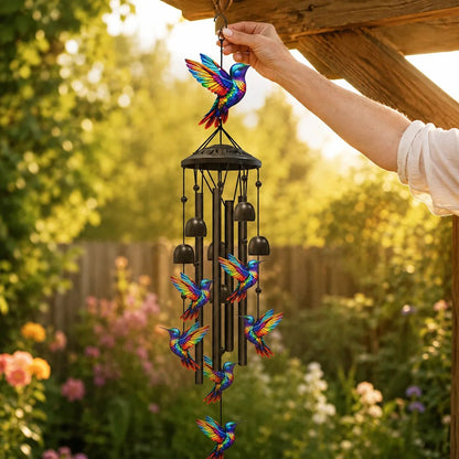 situation — Vindspil med regnbuefigurer – sort aluminium, op til 91 cm