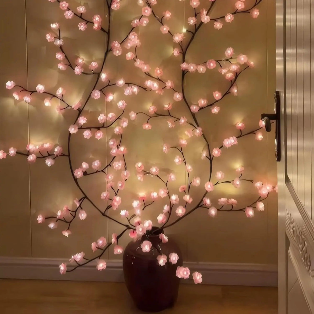 situation — Kirsebærgren LED-lys til væg – 96 blomster