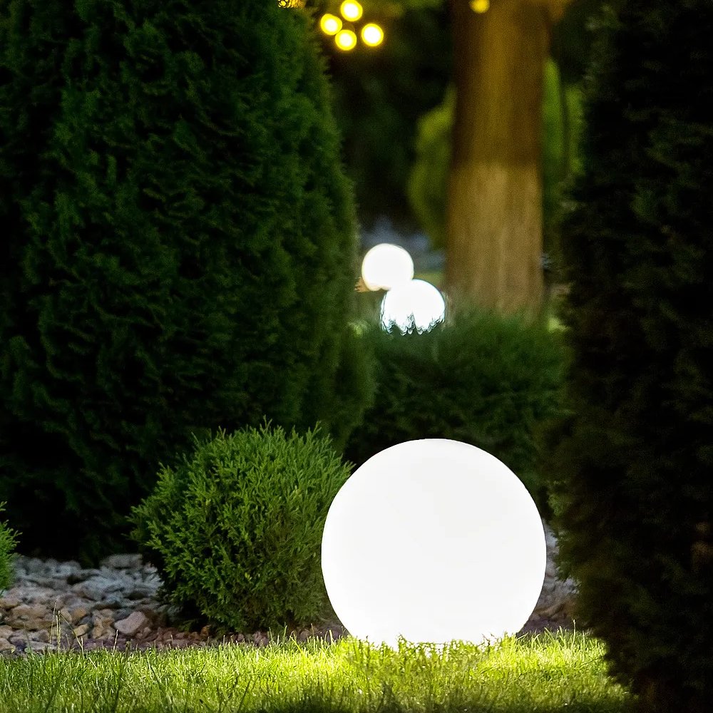 led-lyskugle-til-haven-16-farver-med-fjernbetjenin-1414-section1