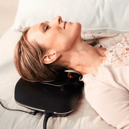 situation — NakkeRelax™ Nakkestrækker med Varme & EMS