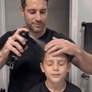 gif — Volumengivende hårspray med ferskenduft – 90 ml