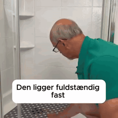 skridsikker-brusem-tte-med-sugekopper-og-dr-nhulle-2660-gifsec