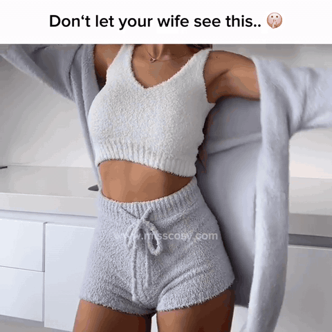 gif — HyggeSæt™ – Blødt bouclé-loungesæt i 3 dele: cardigan, top og shorts
