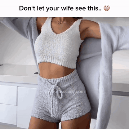 gif — HyggeSæt™ – Blødt bouclé-loungesæt i 3 dele: cardigan, top og shorts