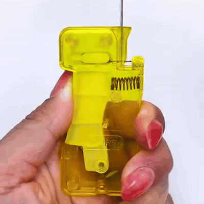 gif — TrådFix™ Automatisk Nåletråder – Nålen trådet på et øjeblik