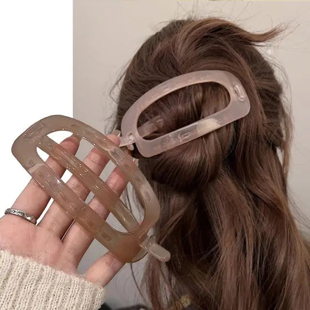 couleur Nude — Snoet hårklemme med perle – vintage-klemme der holder tykt og langt hår