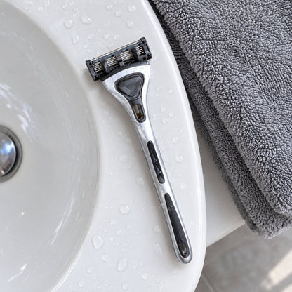 situation — Barberskraber med Knivskarpe Barberblade – Intet Abonnement, Ingen Binding