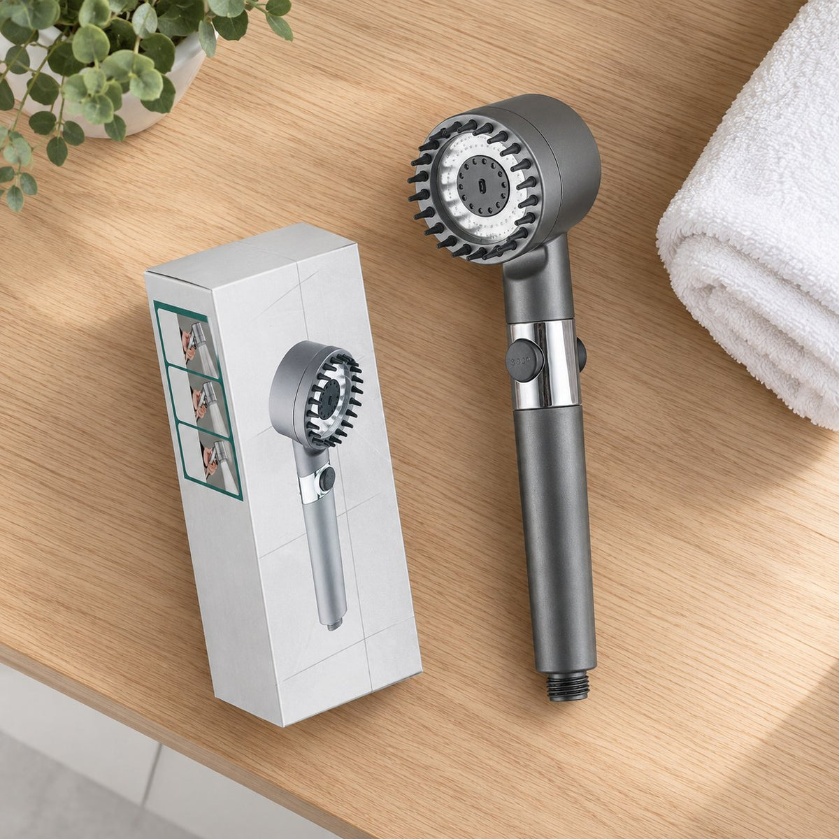 situation — AquaPure™ Brusehoved 4-i-1 – Filter, Silikonemassage & Stop-knap