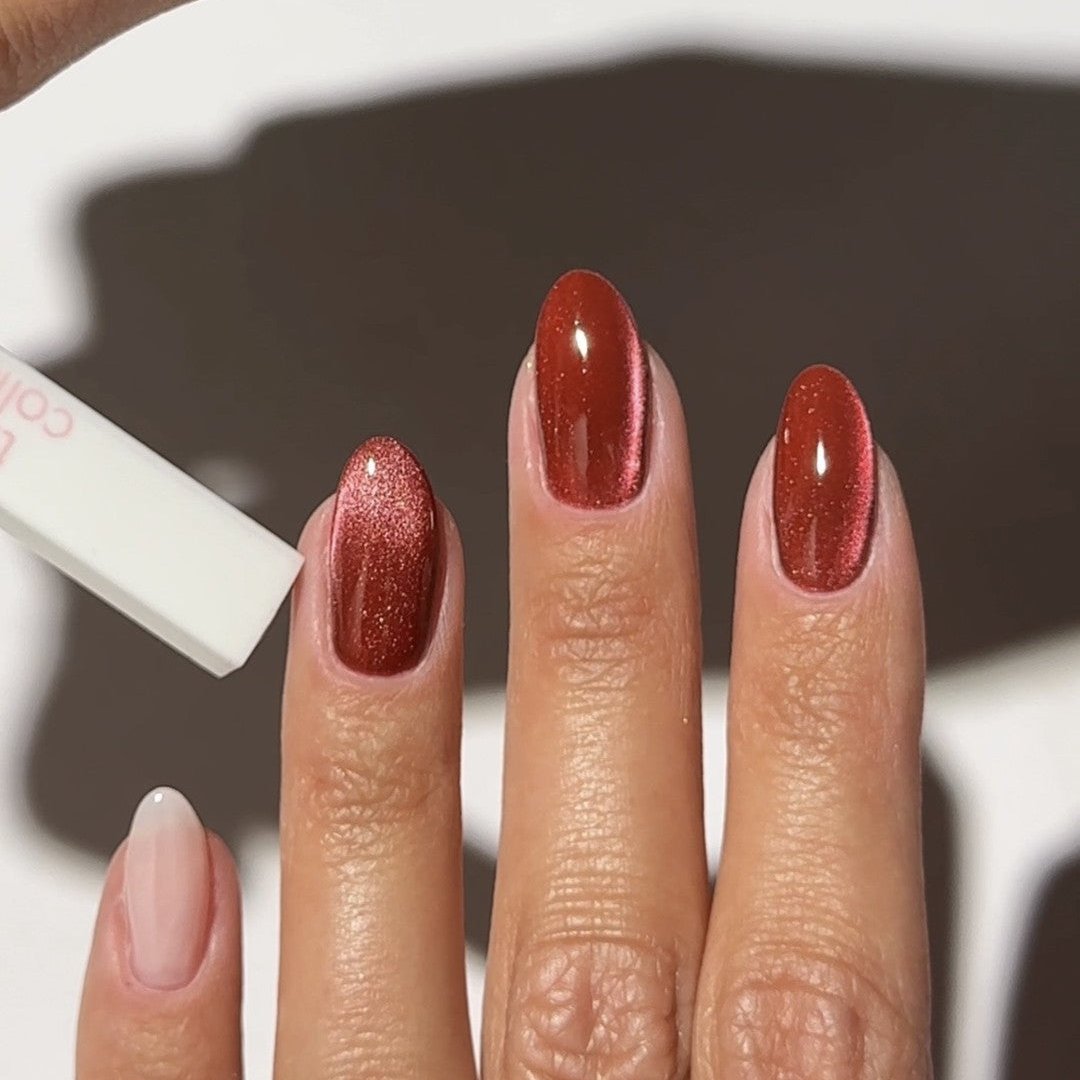 Cat Eye Gellak Rød — résultat client sur ongles