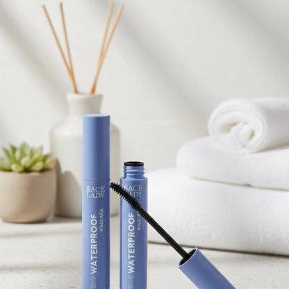 Vandfast Mascara — brosse spirale gros plan