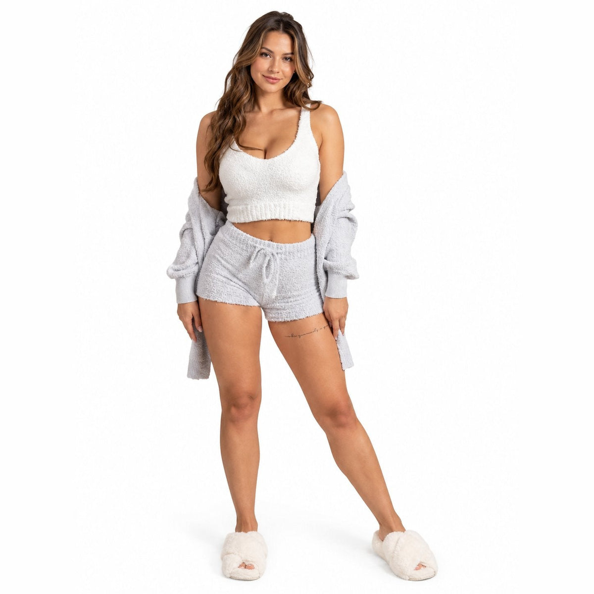 packshot — HyggeSæt™ – Blødt bouclé-loungesæt i 3 dele: cardigan, top og shorts