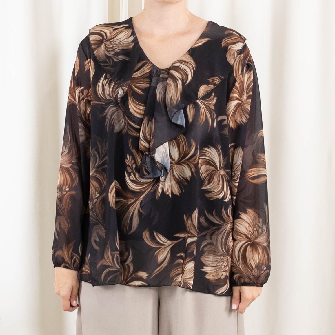 variante Sort — Chiffonbluse med flæsekrave – Onesize S-2XL